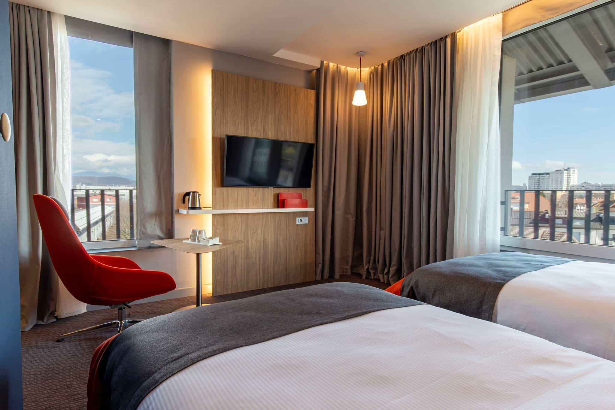 Twin room in the Holiday Inn Express, Ljubljana