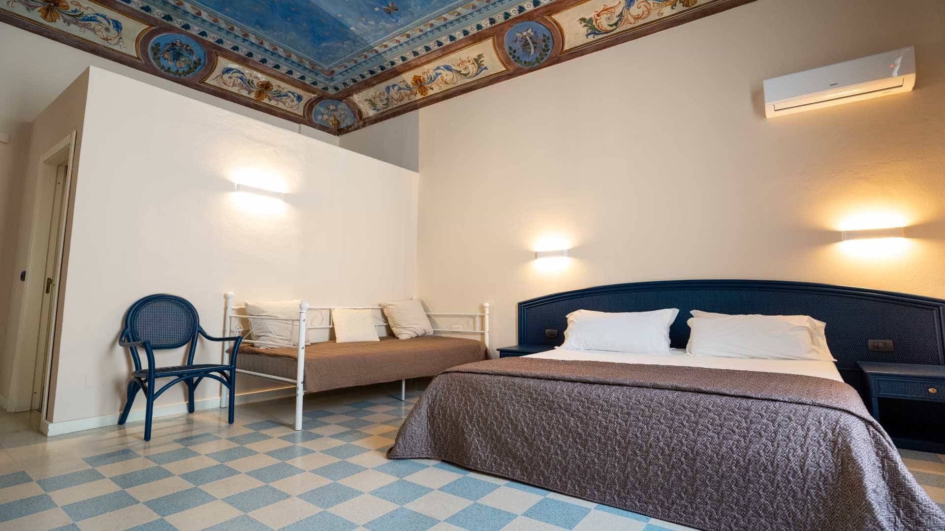 room at Hotel Gran Bretagna , Siracusa, Sicily