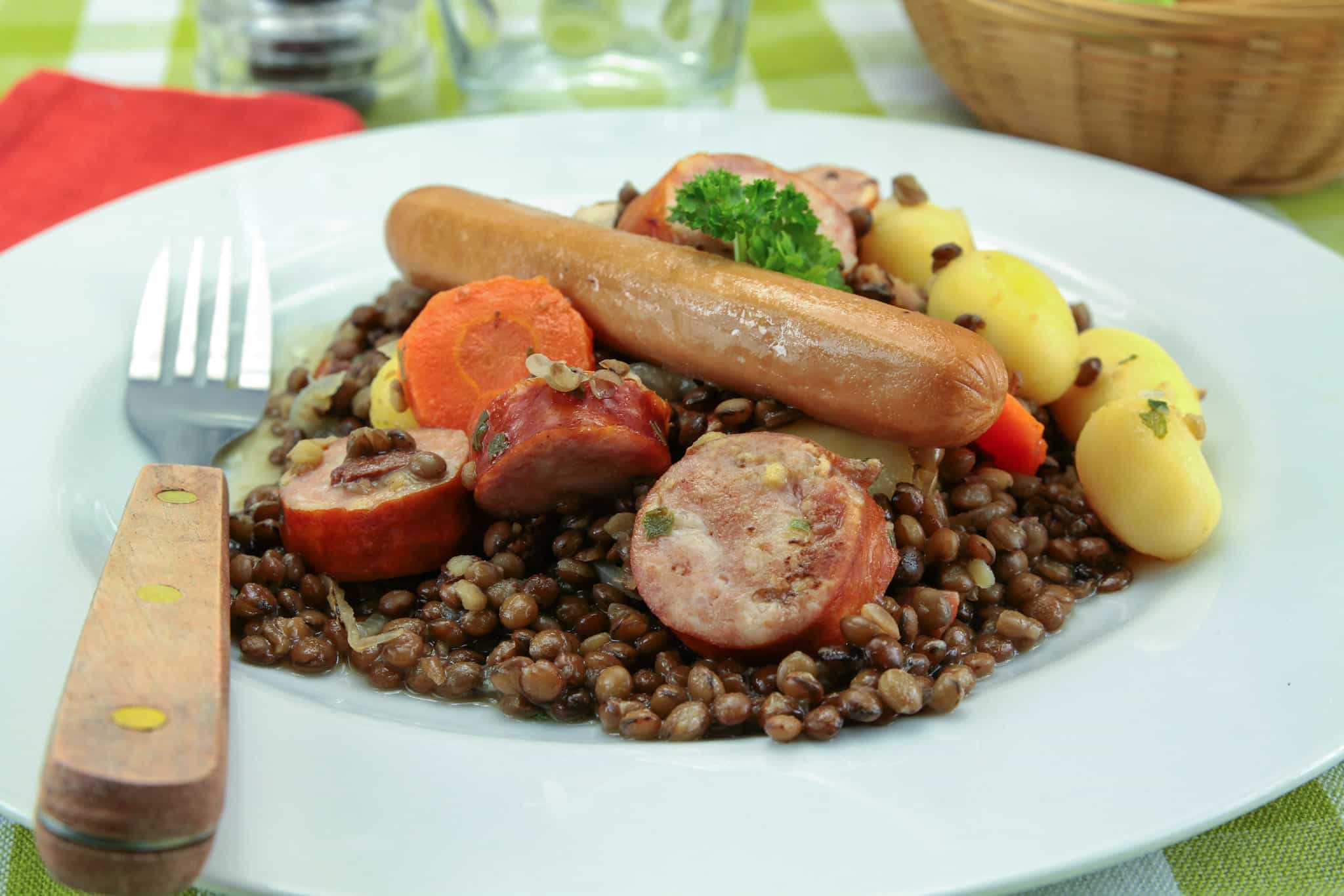 Corsican meal of sausages and lentils