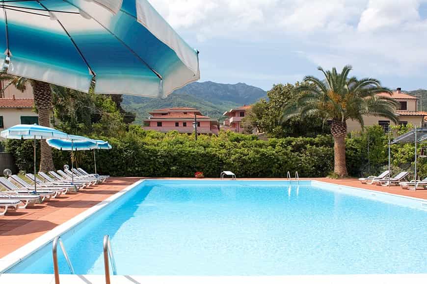 The pool at the Hotel Marinella, Elba.